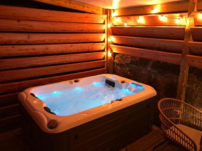 Studio Cosy, Jacuzzi et petit déjeuner